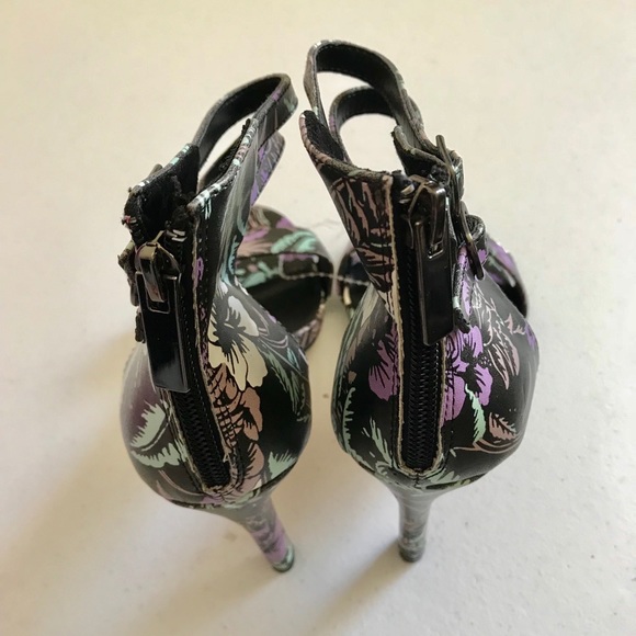 🔥2 x $25🔥Mercer 6 1/2 double strap/zippered heel - Picture 4 of 6